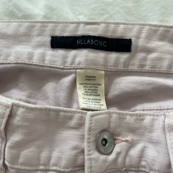 Billabong pink jean shorts - Picture 3 of 3